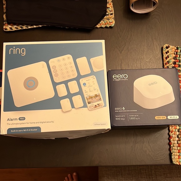Ring alarm pro - 13 piece kit w/ eero 6 wifi extender - Picture 5 of 6